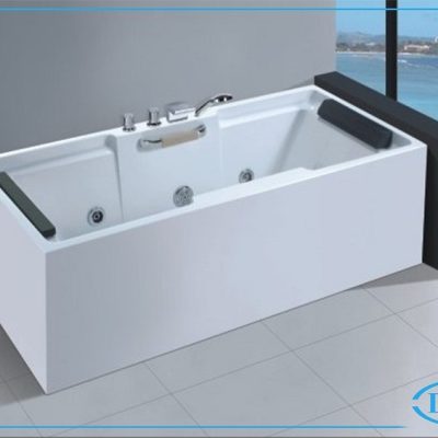 Bồn tắm massage Daros HT-1023