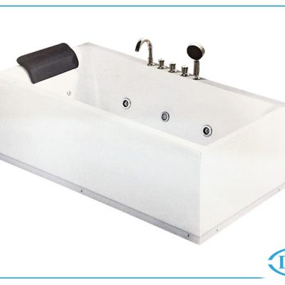 Bồn tắm massage Daros HT-57