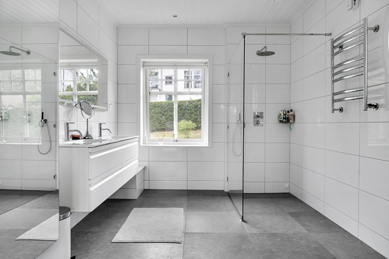 Màu trắng luôn là sự lựa chọn hoàn hảo cho phòng tắm minimalism Màu trắng luôn là sự lựa chọn hoàn hảo cho phòng tắm minimalism