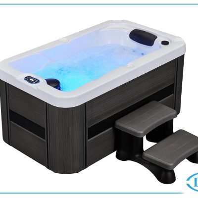 Bồn tắm Jacuzzi Daros DR-1810B