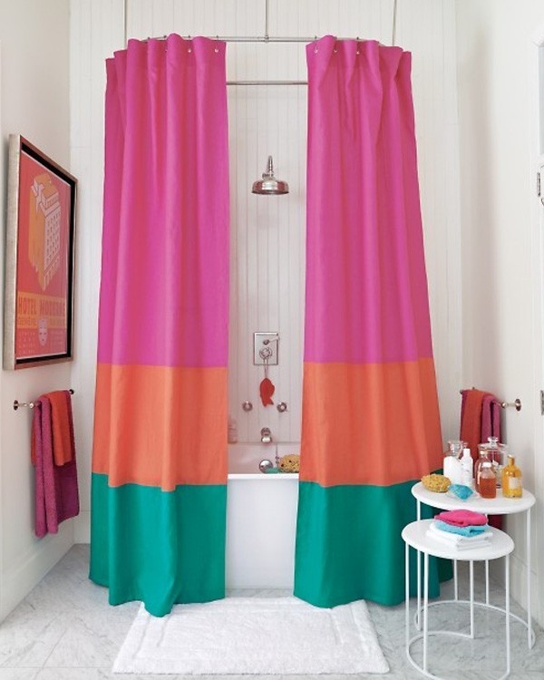 Rèm vách kính tắm độc đáo là điểm nhấn cho phòng tắm color block Rèm vách kính tắm độc đáo là điểm nhấn cho phòng tắm color block