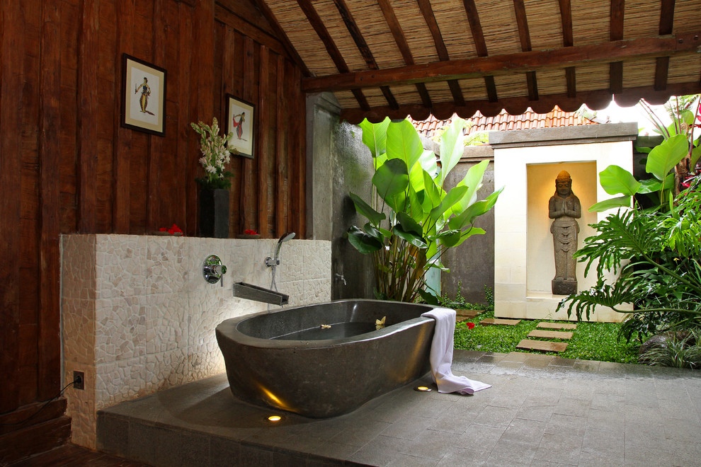 Phòng tắm Rustic hài hòa với thiên nhiên