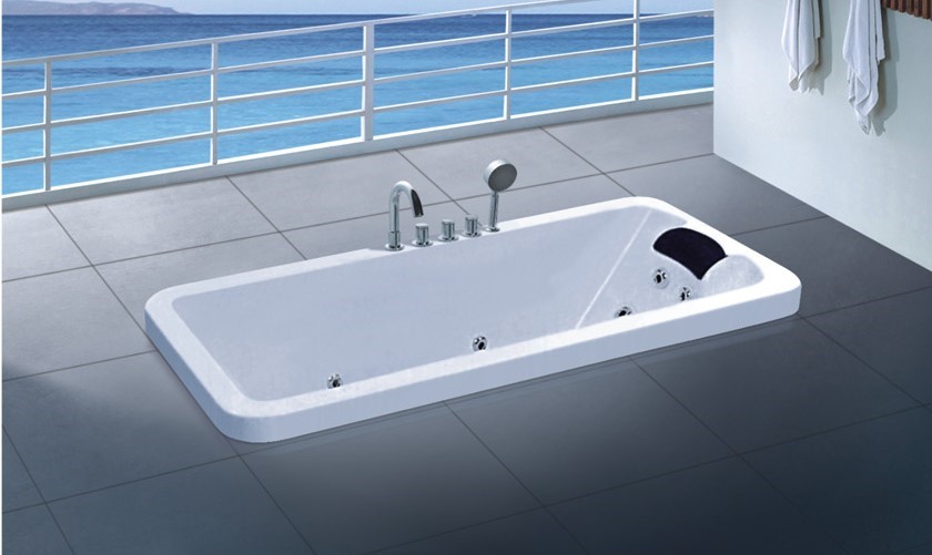bồn tắm Composstie