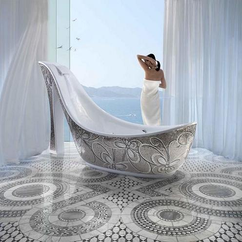 Mẫu bồn tắm hình chiếc giày độc lạ dành cho các quý cô sành điệu.
