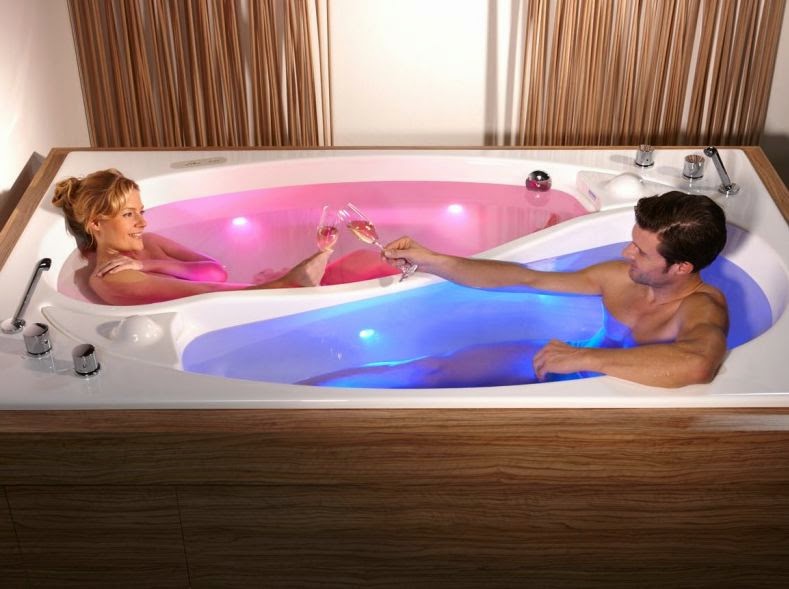 Một Mẫu bồn tắm đôi độc đáo cho các cặp đôi