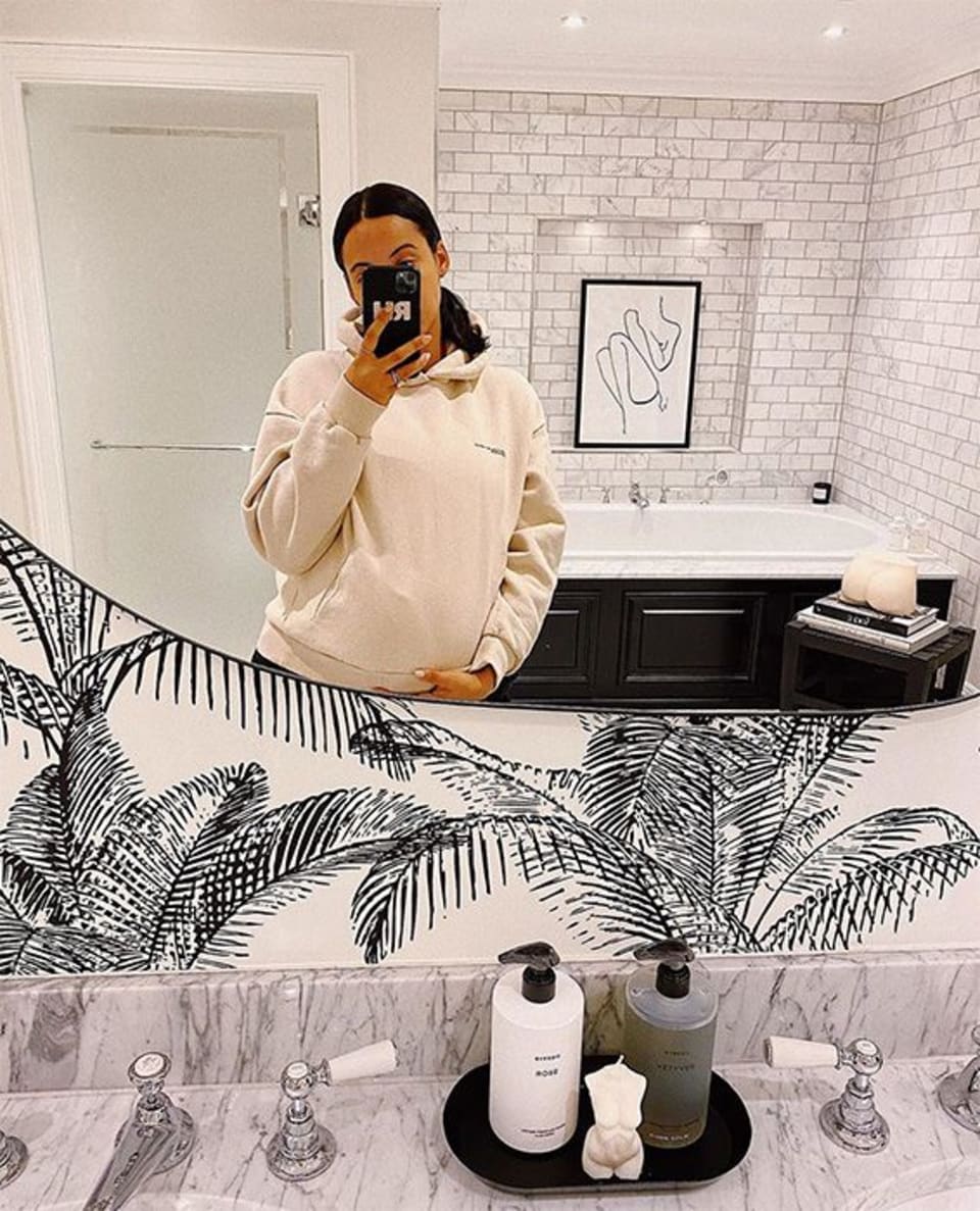 Phòng tắm của ngôi sao nhạc Pop Rochelle Humes