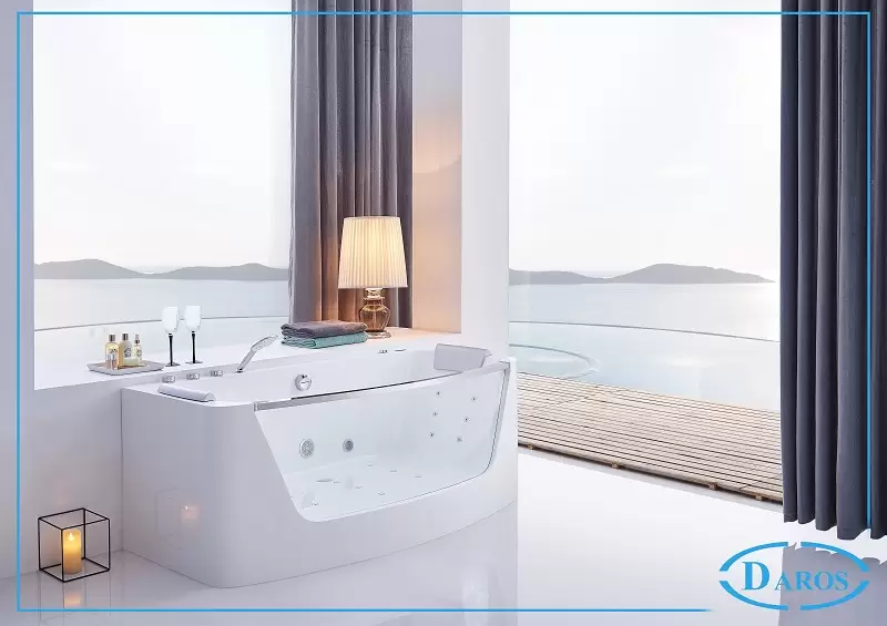 Bồn tắm sục cho bé được trang bị kính cường lực giúp cha mẹ quan sát dễ dàng