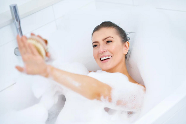 Tạo bọt bồn tắm đúng cách