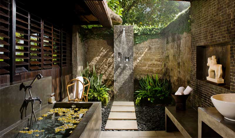Nhà tắm ngoài trời mang phong cách cổ điển