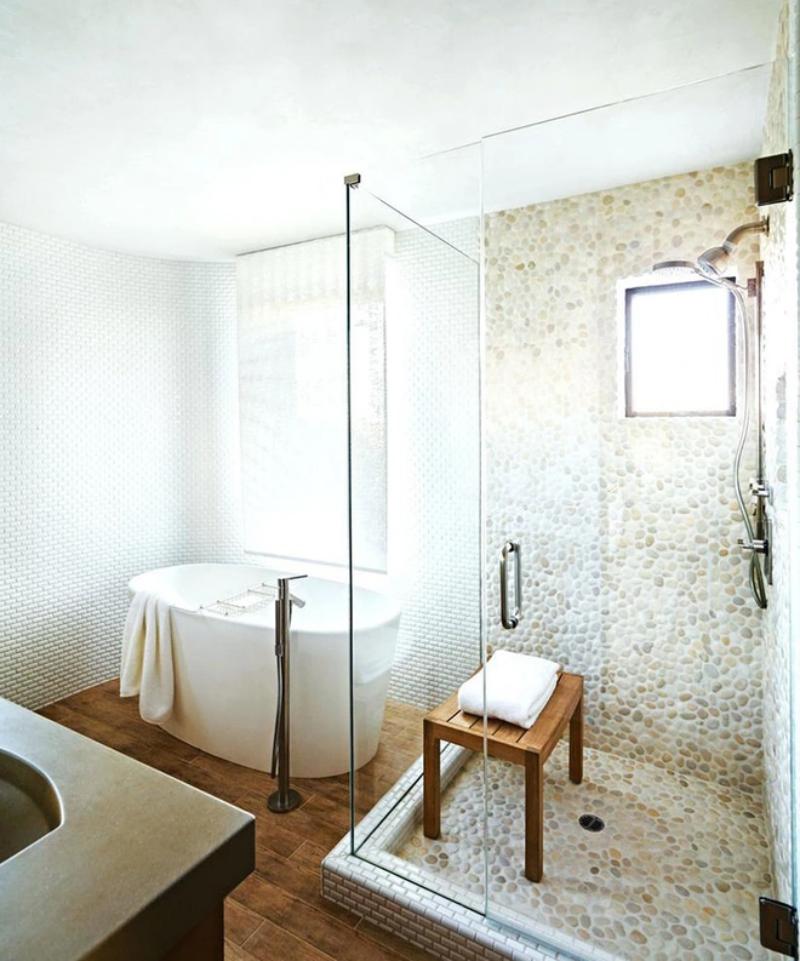 Lựa chọn bồn tắm mini là giải pháp thông minh nhất để bạn có thể hưởng thụ những giây phút thư giãn dù cho diện tích căn phòng tắm không quá là lý tưởng.