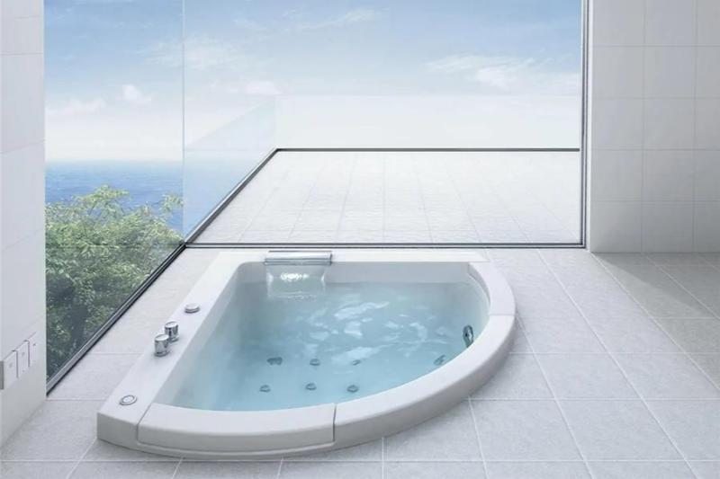 Bồn tắm tone trắng thanh lịch