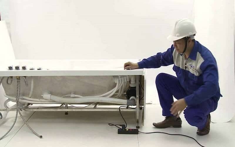 Cách sửa bồn tắm bị rò rỉ dễ dàng tại nhà
