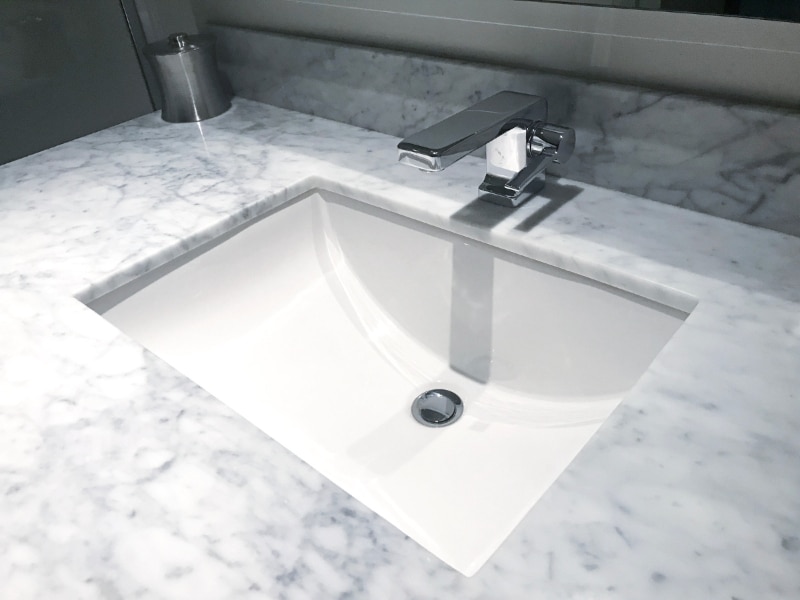 Những điều cần lưu ý khi chọn mua lavabo âm bàn
