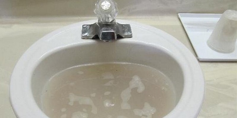 Lavabo bị tắc nghẽn