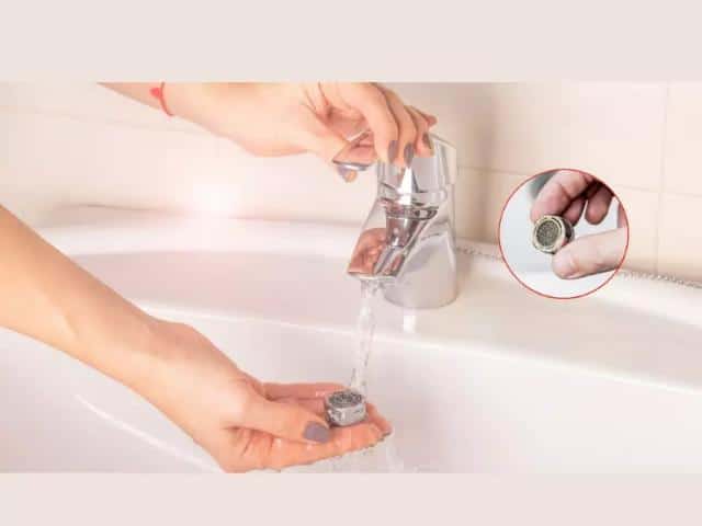 Vệ sinh đầu vòi lưới lọc