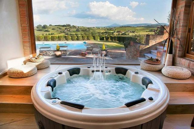 Bồn sục jacuzzi 6 - 8 người